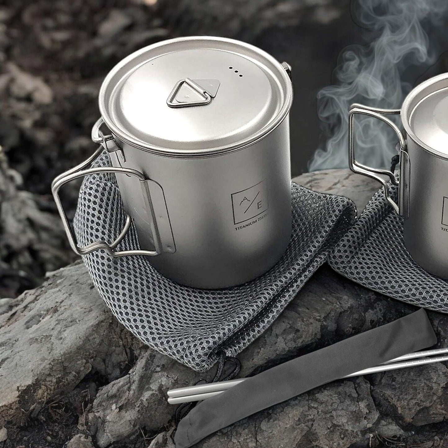 750ml (25.3oz) Titanium Open Flame Compact Ultralight Cup/Pot with Lid, 3.9 in T