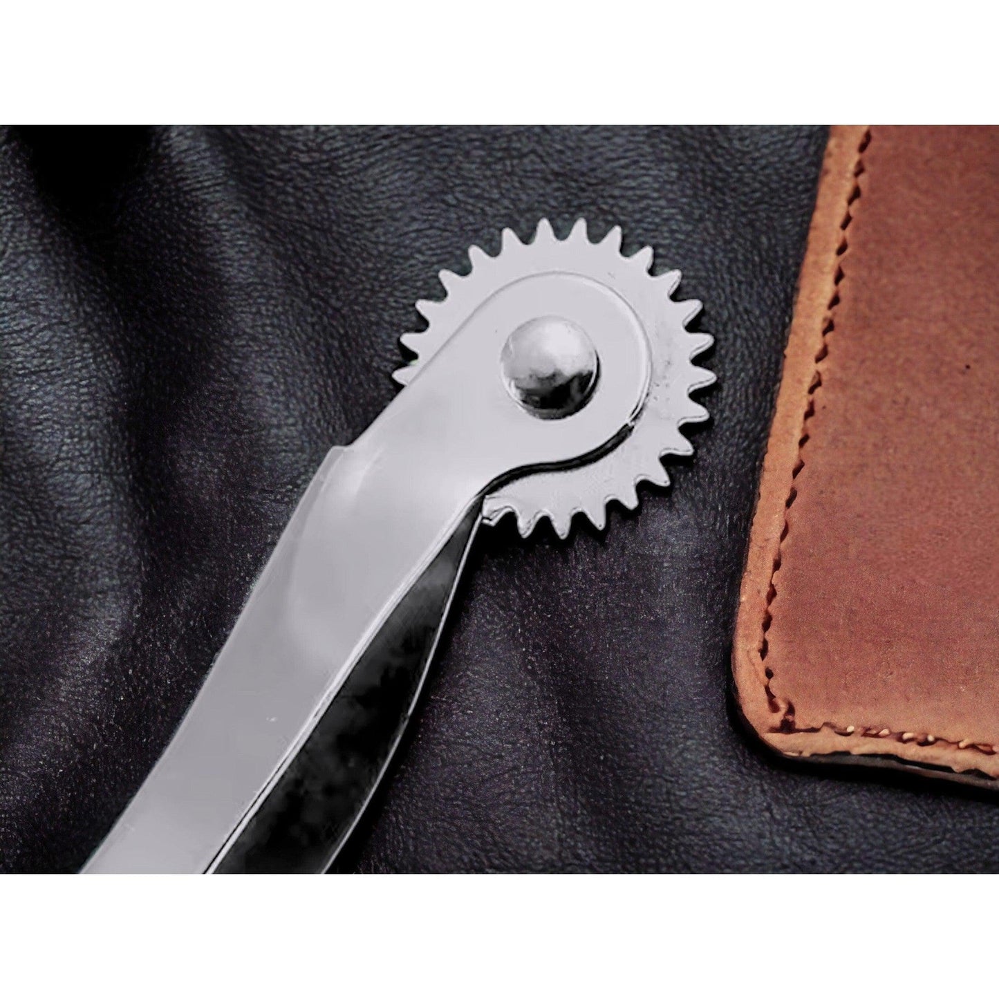 Serrated Tracing Wheel, Leather Fabric Craft Tool Wooden and Composite Handles, 6.89 inches, 4mm Spurred Wheel for Patterns