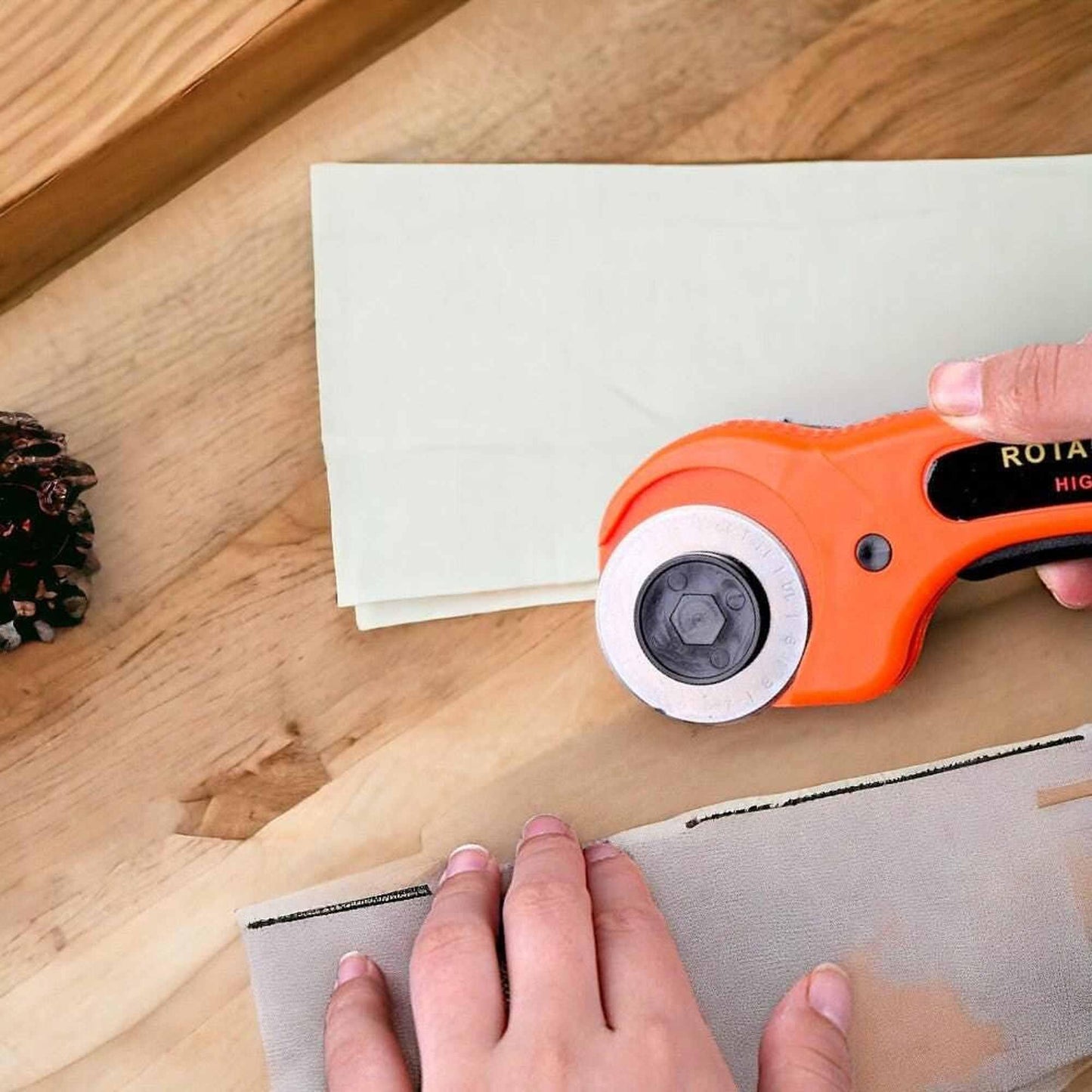 2 Pack Rotary Cutter Craft Cutting Tool for Leather, Fabric, Quilting, Patchwork | 45mm Craft Cutter
