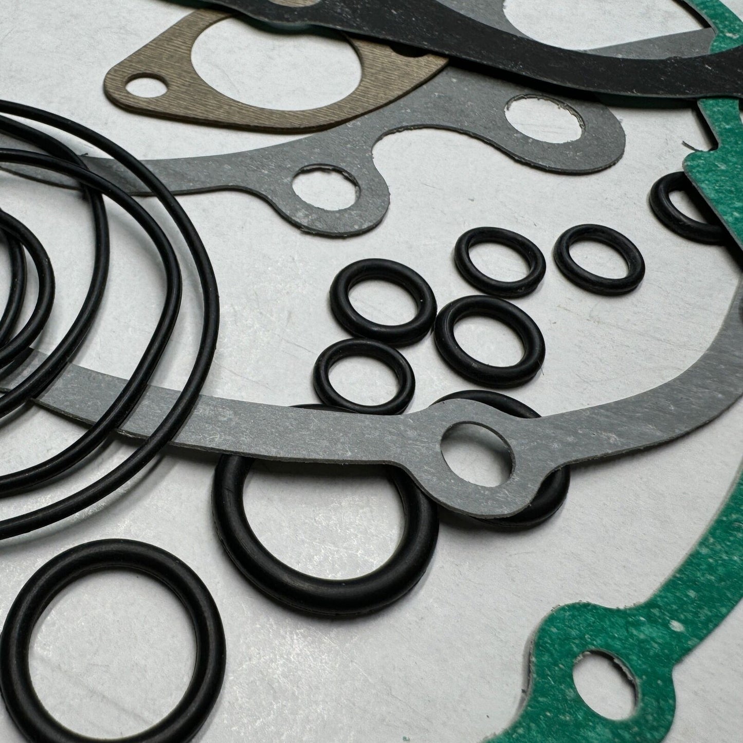 Gasket Kit for Honda TRX300ex 300 Fourtrax 1988-2000 Complete Engine Rebuild Valve Seals O-Rings Compatible with Vintage Models Gasket Kit