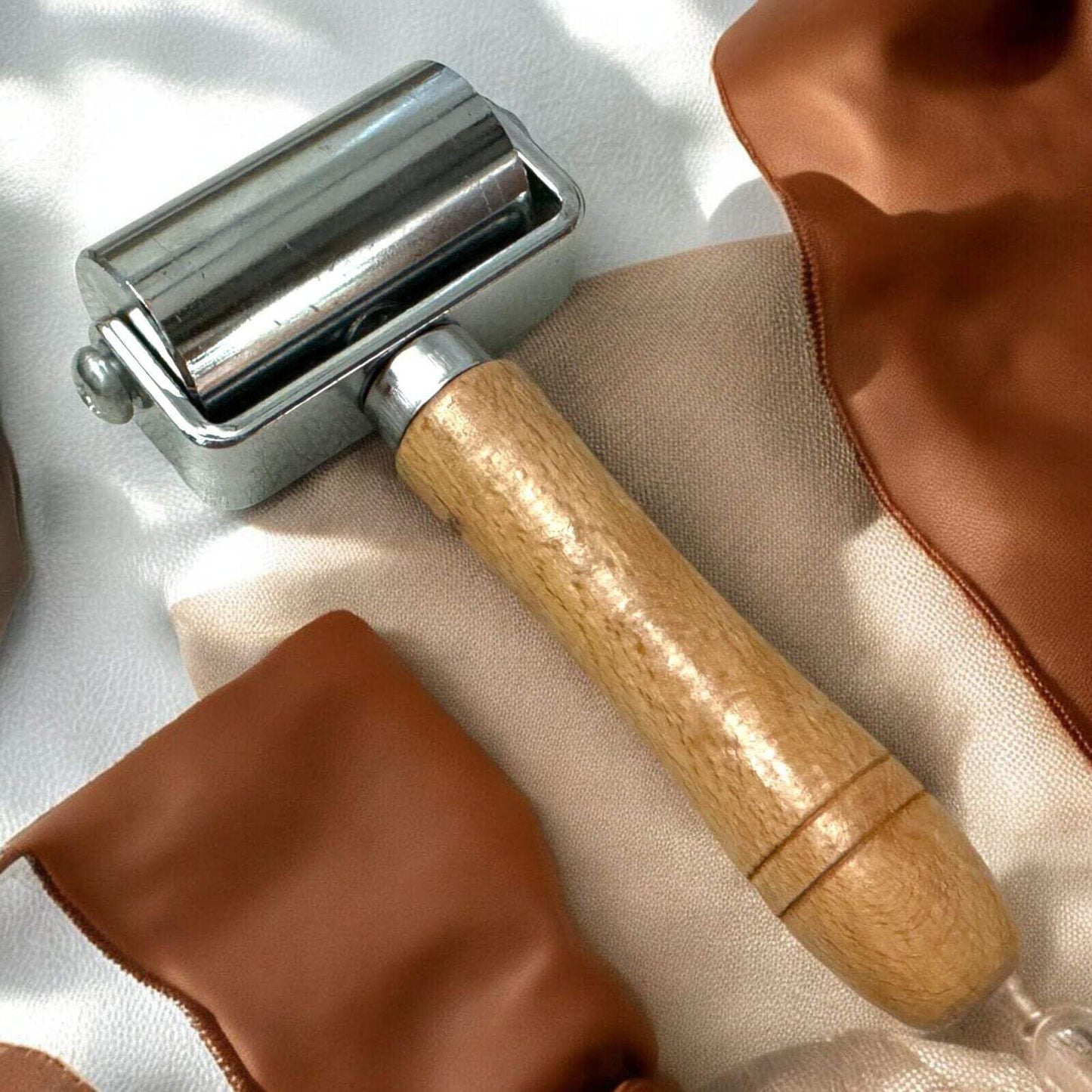 60mm Leather Edge Creaser and Smoother Roller, Iron Roll for Gluing and Bonding