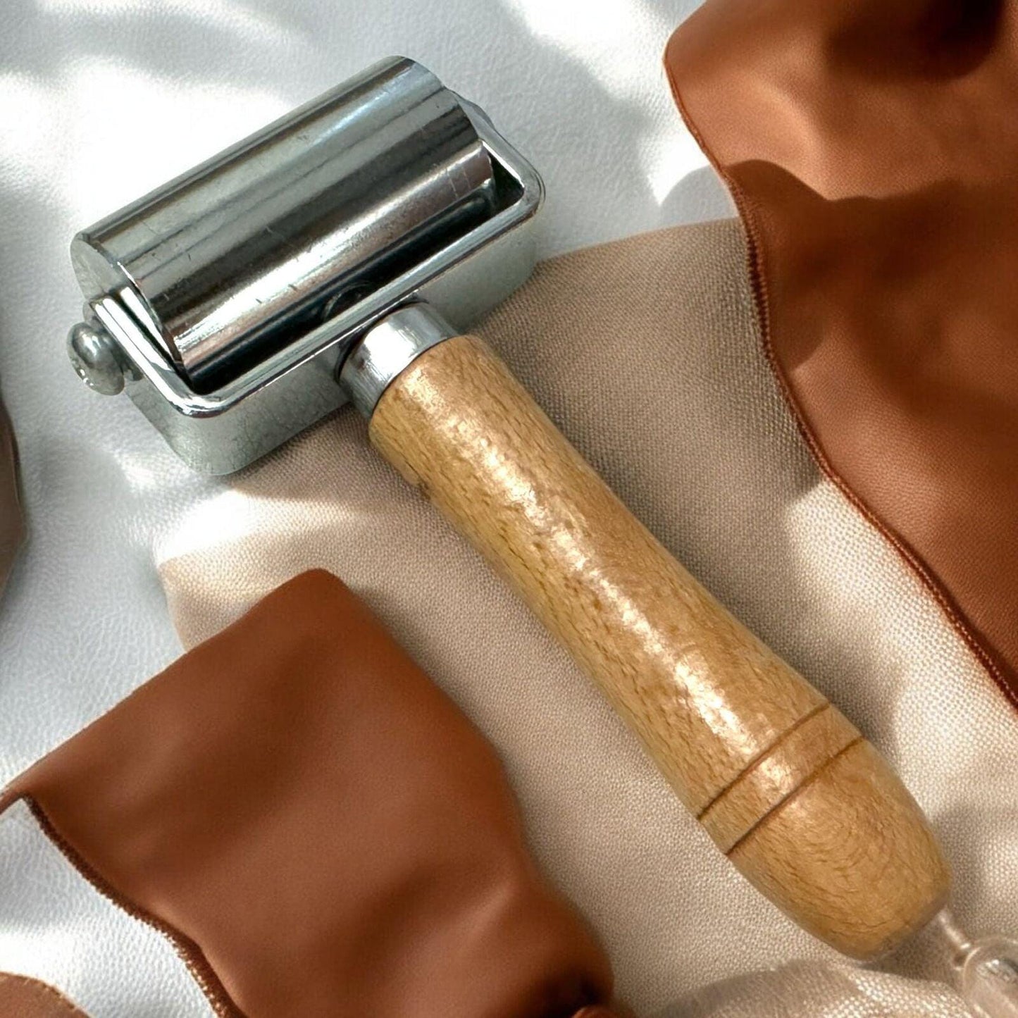 60mm Leather Edge Creaser and Smoother Roller, Iron Roll for Gluing and Bonding